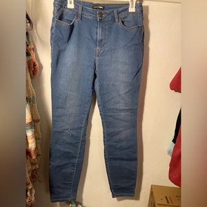 Fashion Nova skinny jeans